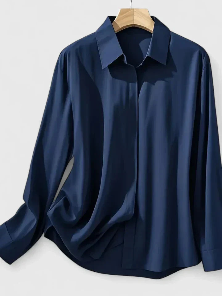 Hazel | Camisa abotonada con tapeta oculta