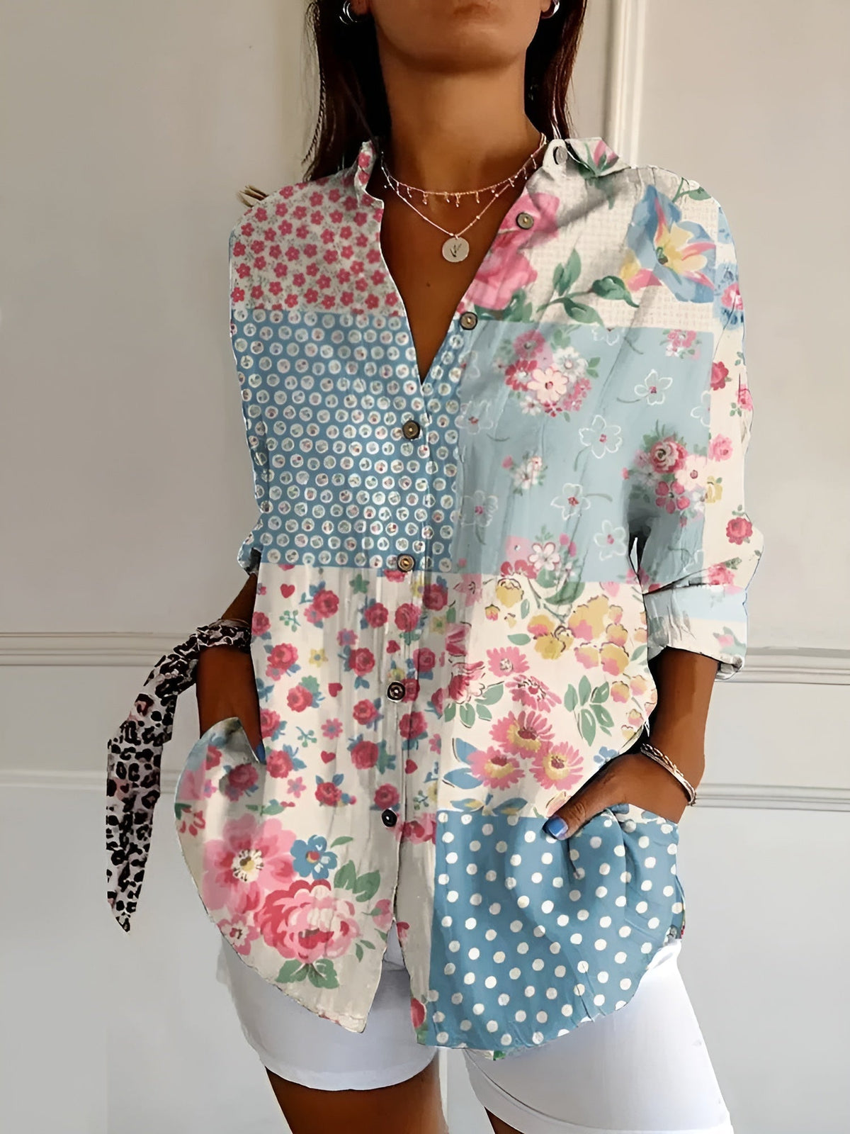 Gabriella | Kerbenausschnitt Mixed Print Bluse